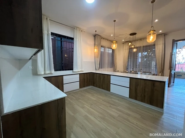 4 bedroom Bungalow for rent in Nakasero Kampala Uganda