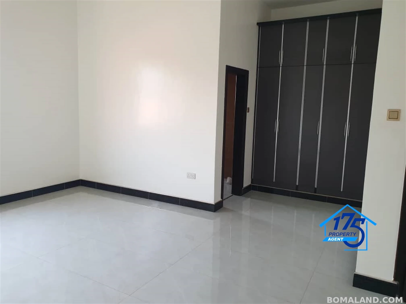 5 bedroom Duplex for sale in Najjera Wakiso Uganda
