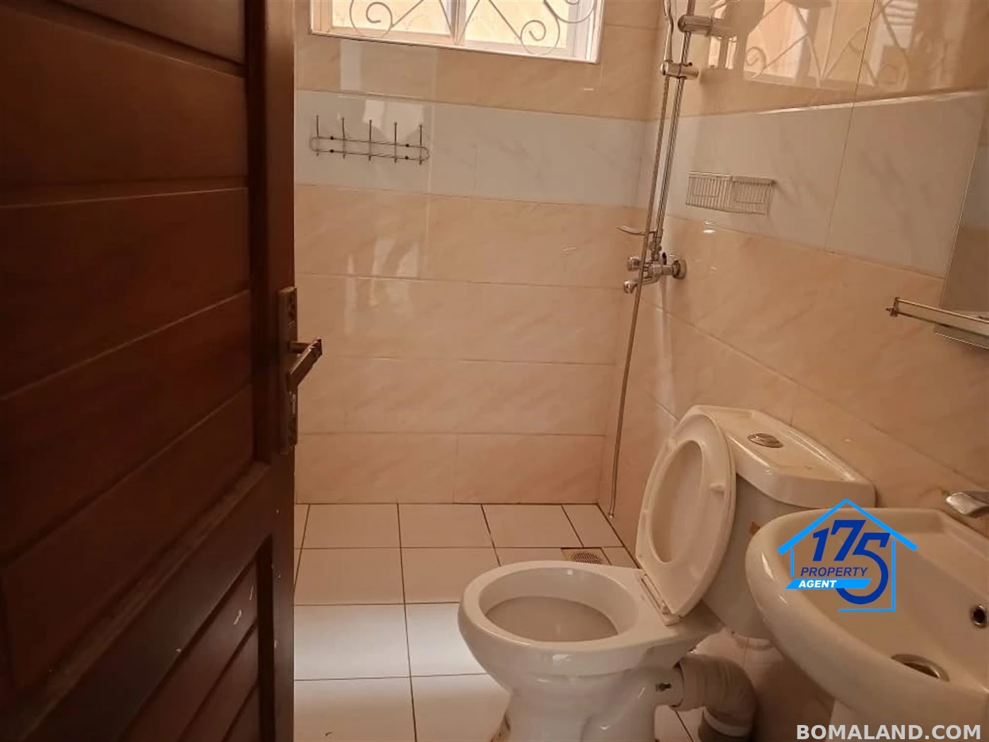 6 bedroom Duplex for sale in Kira Wakiso Uganda