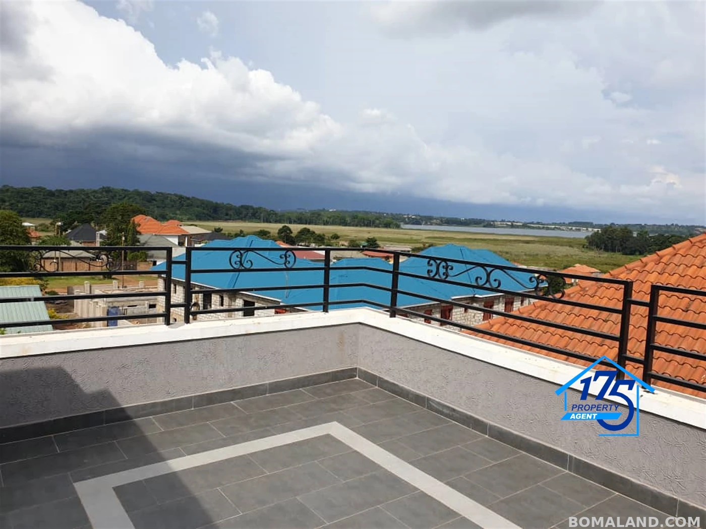 4 bedroom Duplex for sale in Entebbe Wakiso Uganda