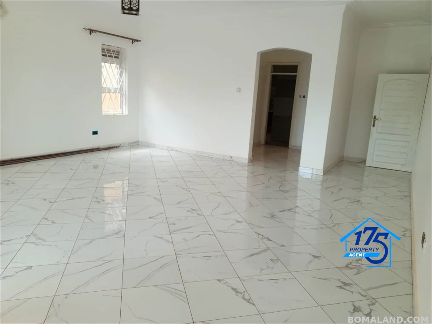 6 bedroom Duplex for sale in Kira Wakiso Uganda