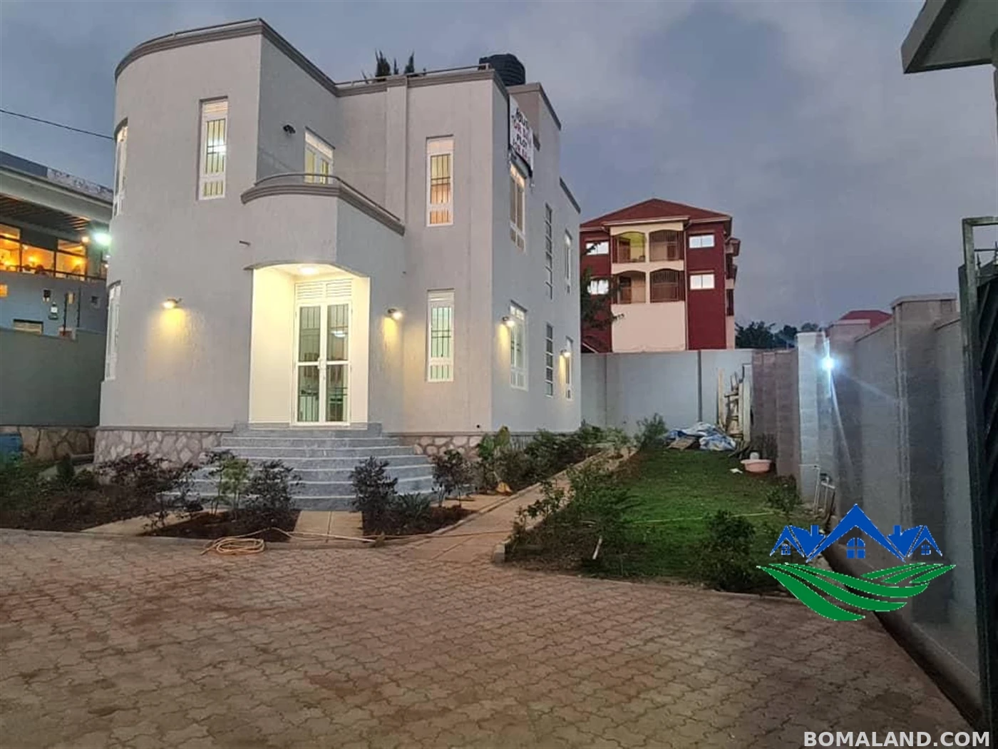6 bedroom Mansion for sale in Kasangati Wakiso Uganda