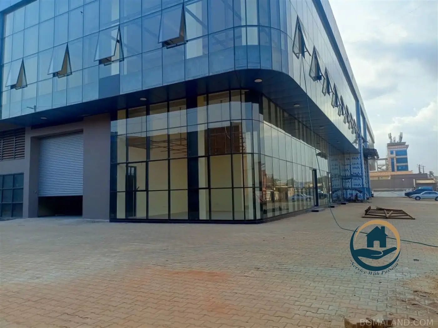Warehouse for rent in Bugoloobi Kampala Uganda