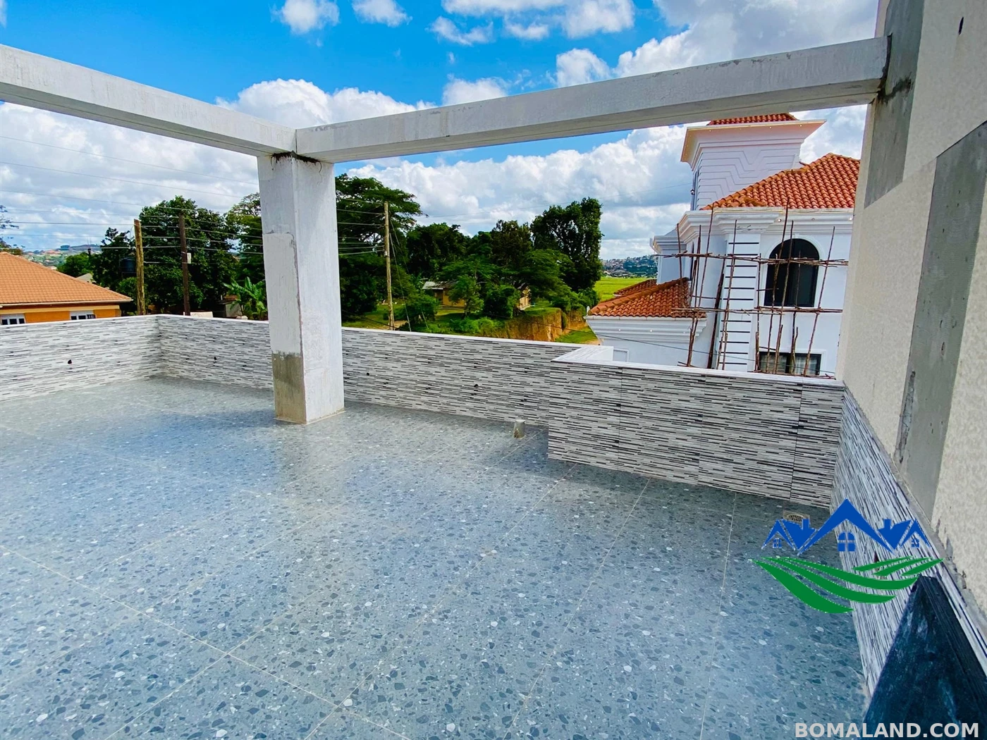 6 bedroom Mansion for sale in Kigo Wakiso Uganda