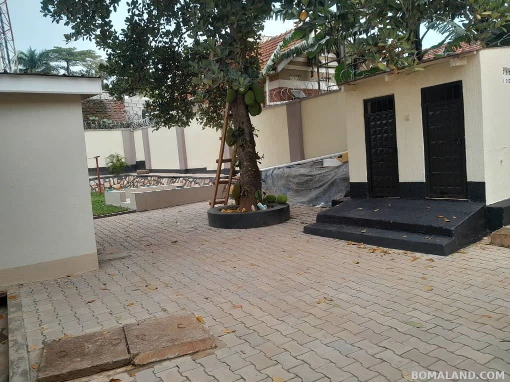 4 bedroom Bungalow for rent in Bbunga Kampala Uganda
