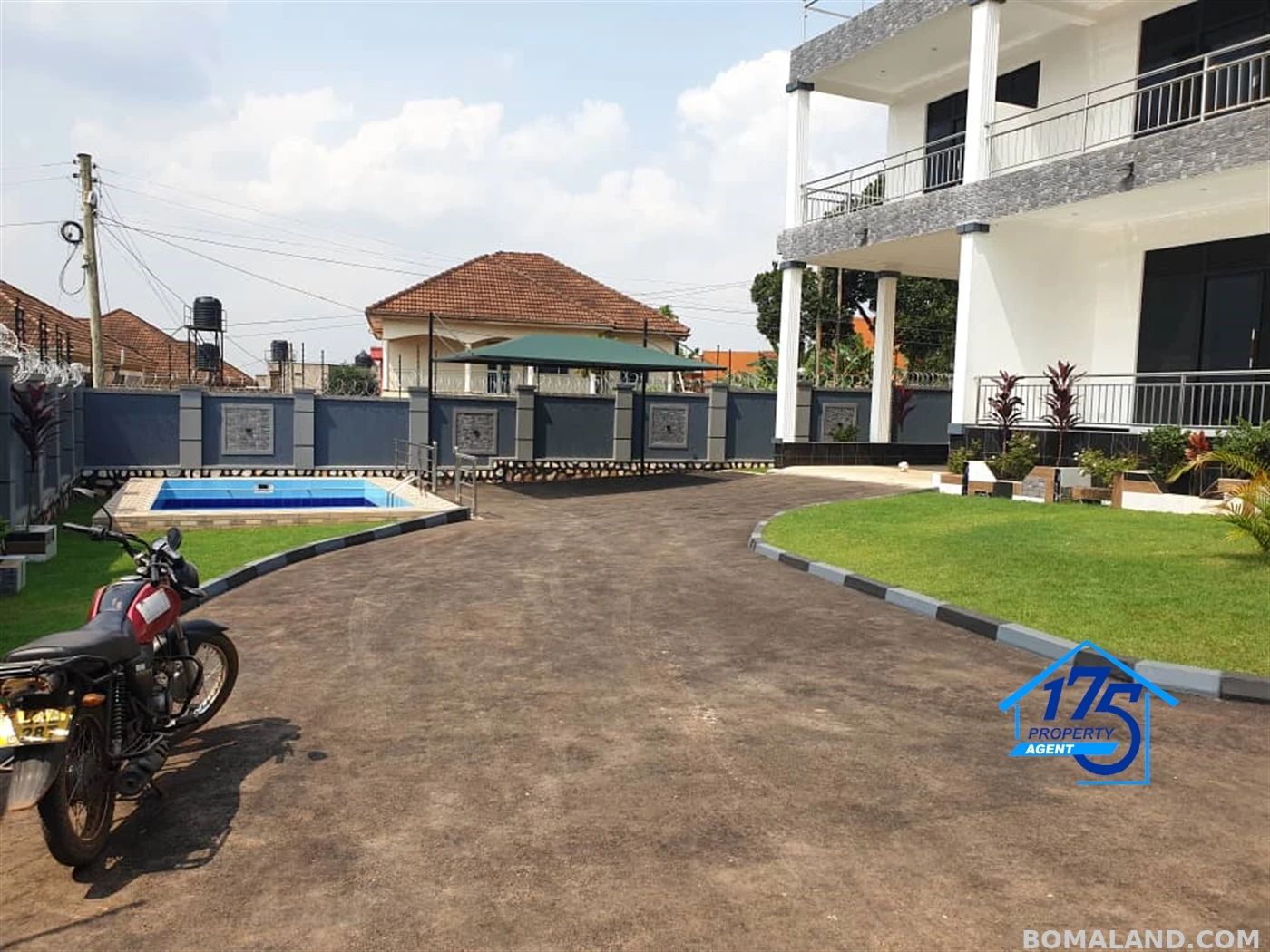 5 bedroom Duplex for sale in Najjera Wakiso Uganda