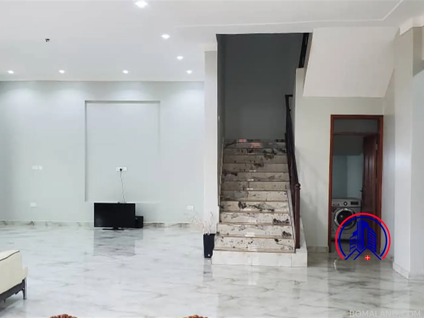 6 bedroom Storeyed house for sale in Kajjansi Wakiso Uganda