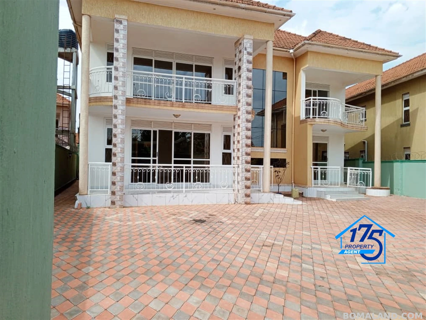 6 bedroom Duplex for sale in Kira Wakiso Uganda