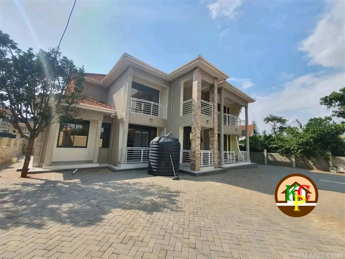 6 bedroom Mansion for rent in Munyonyo Kampala Uganda