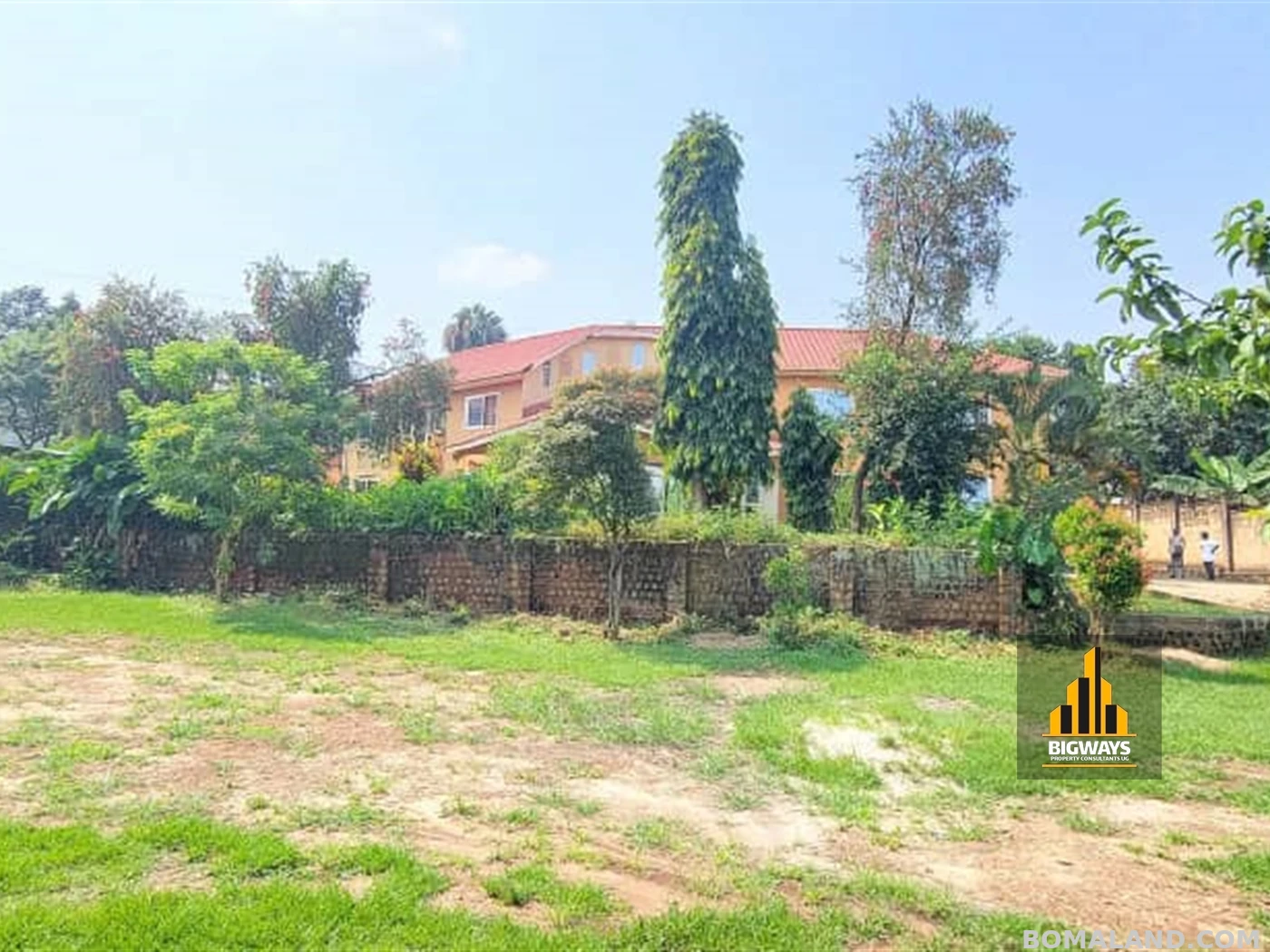 8 bedroom Storeyed house for sale in Kisaasi Kampala Uganda