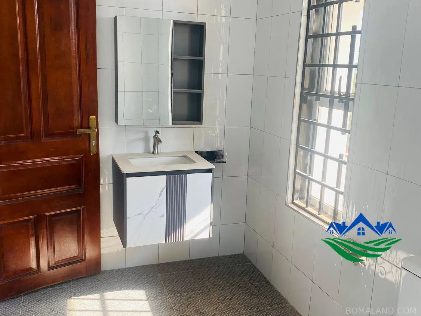 4 bedroom Storeyed house for sale in Lumuli Wakiso Uganda
