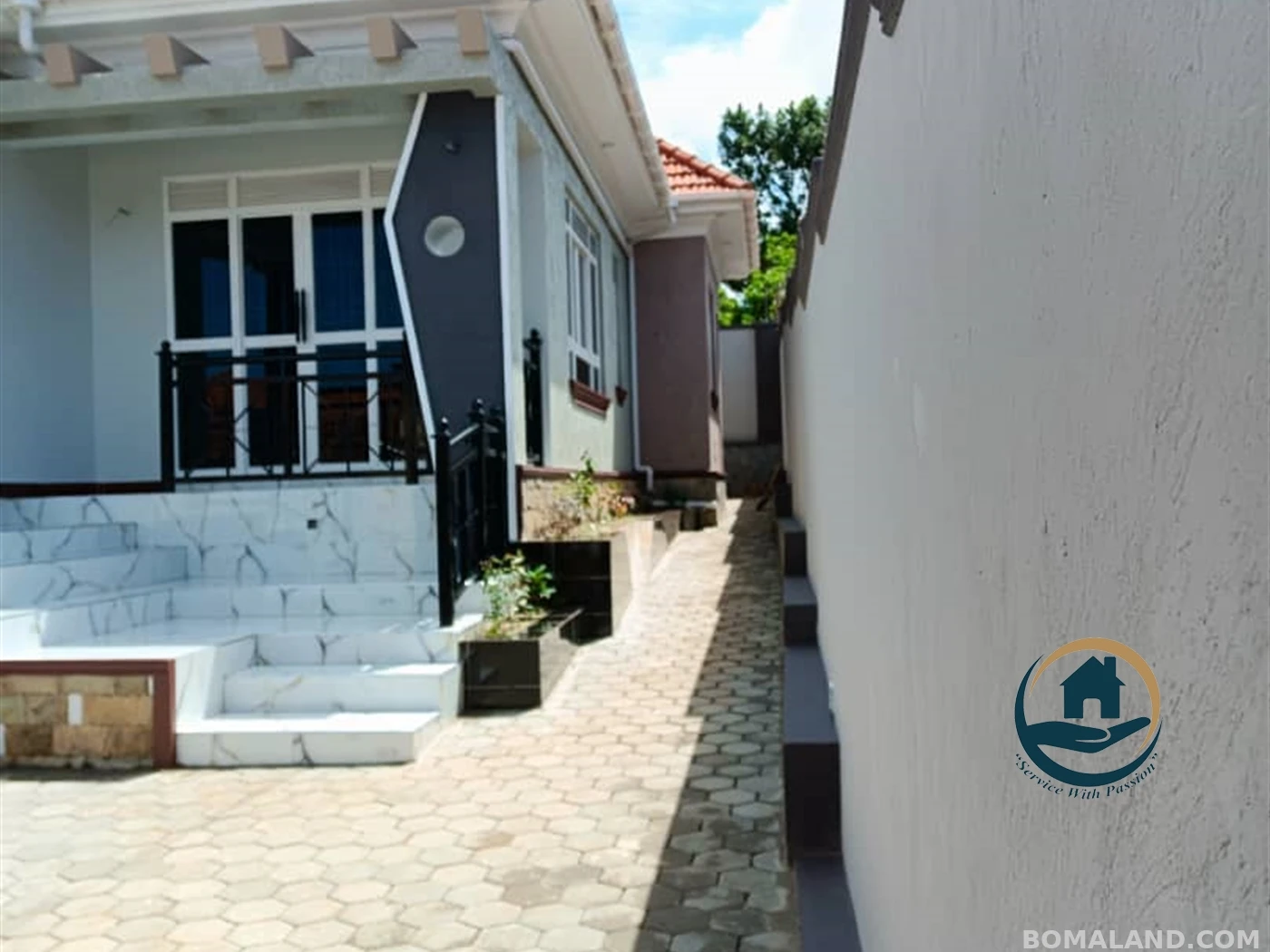 5 bedroom Bungalow for sale in Kitende Wakiso Uganda