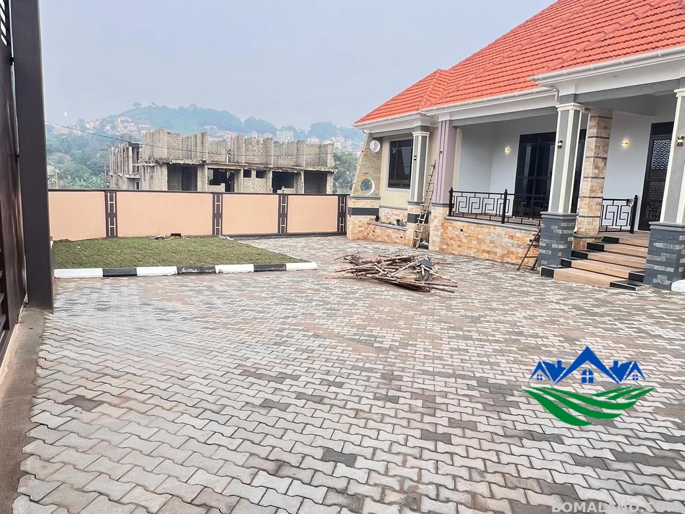 5 bedroom Bungalow for sale in Kitende Wakiso Uganda