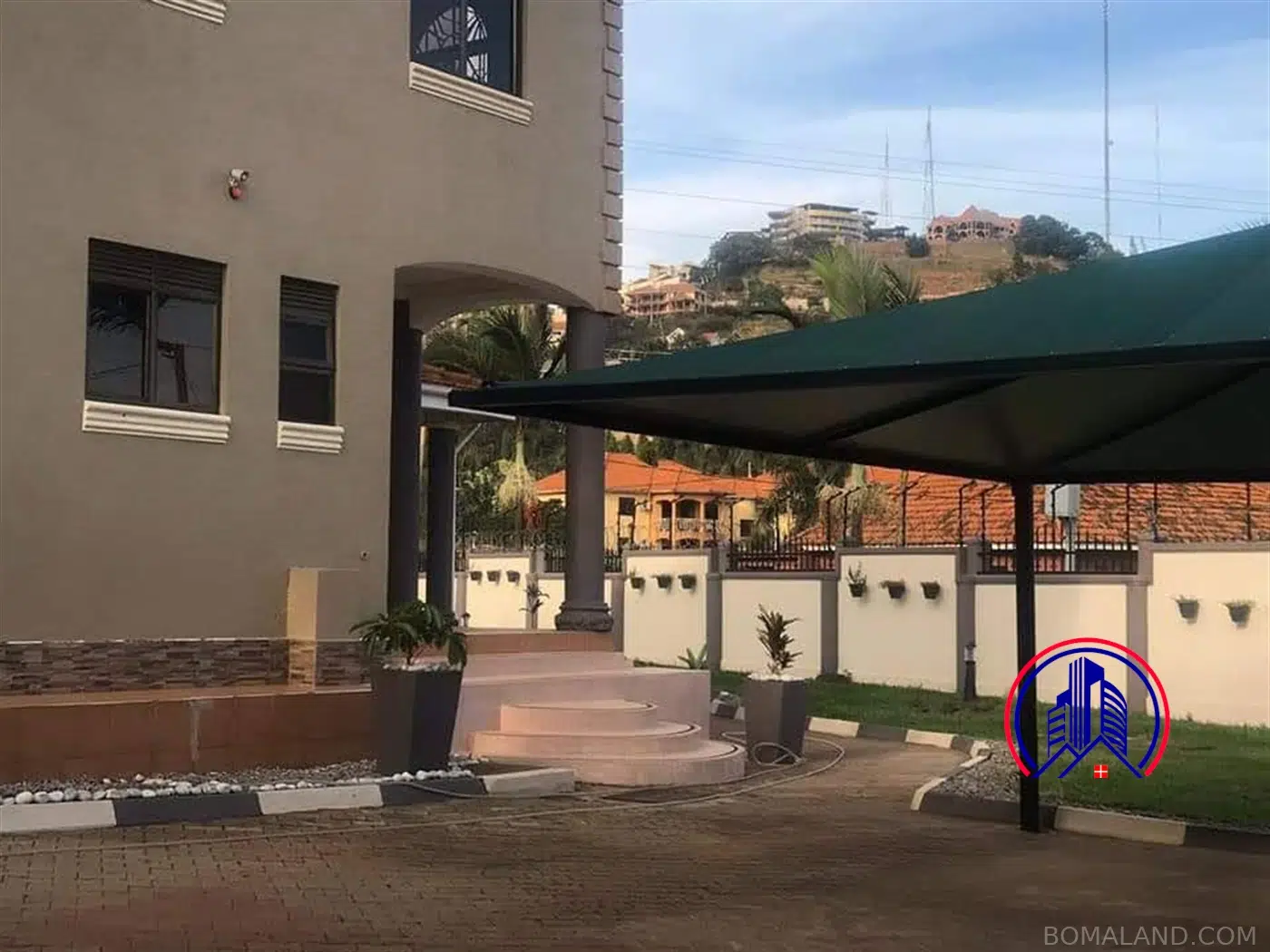 4 bedroom Storeyed house for sale in Naguru Kampala Uganda