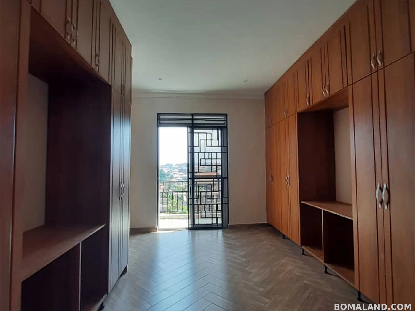 5 bedroom Mansion for sale in Kitende Wakiso Uganda