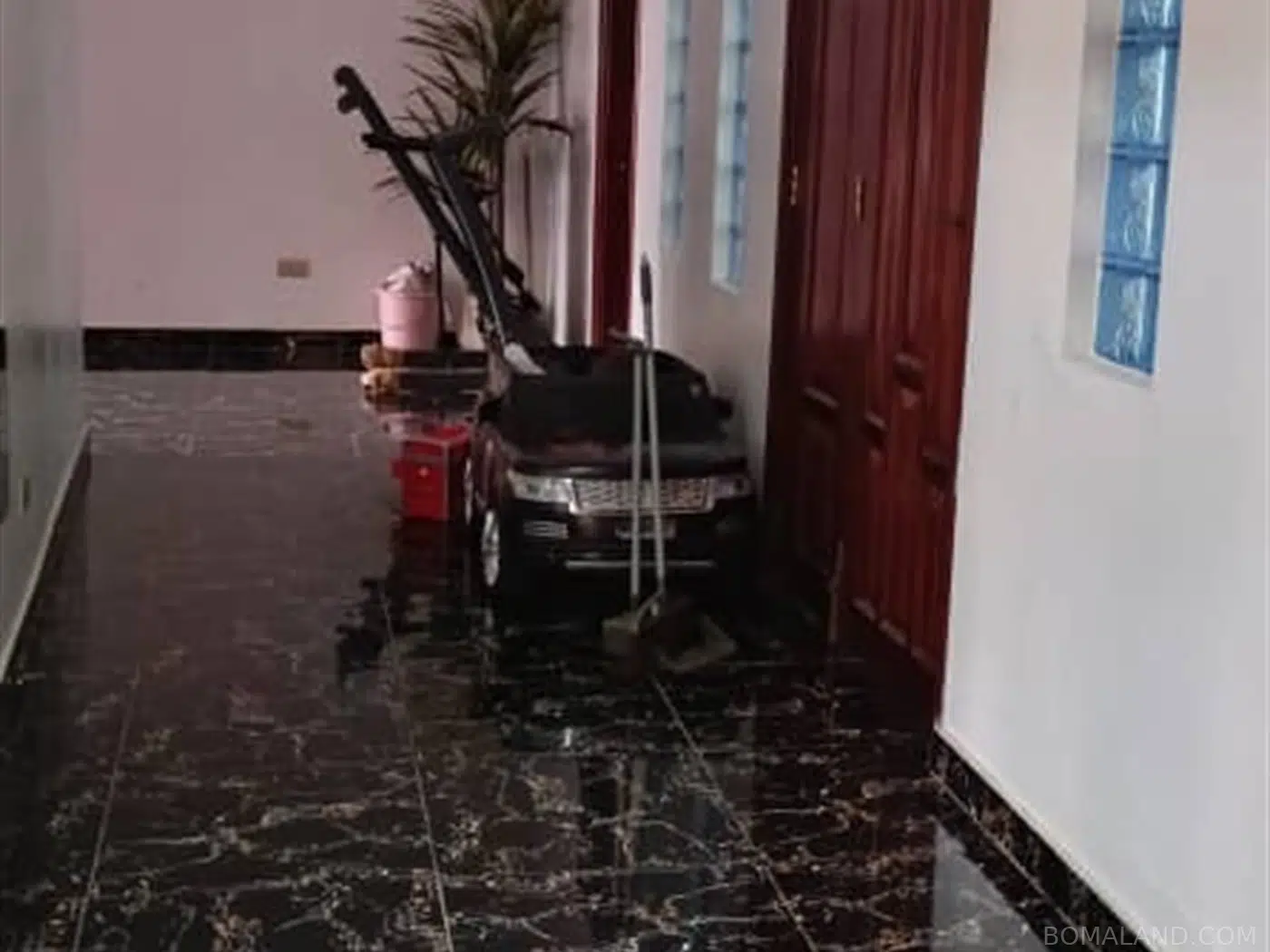 6 bedroom Bungalow for sale in Nakweelo Wakiso Uganda
