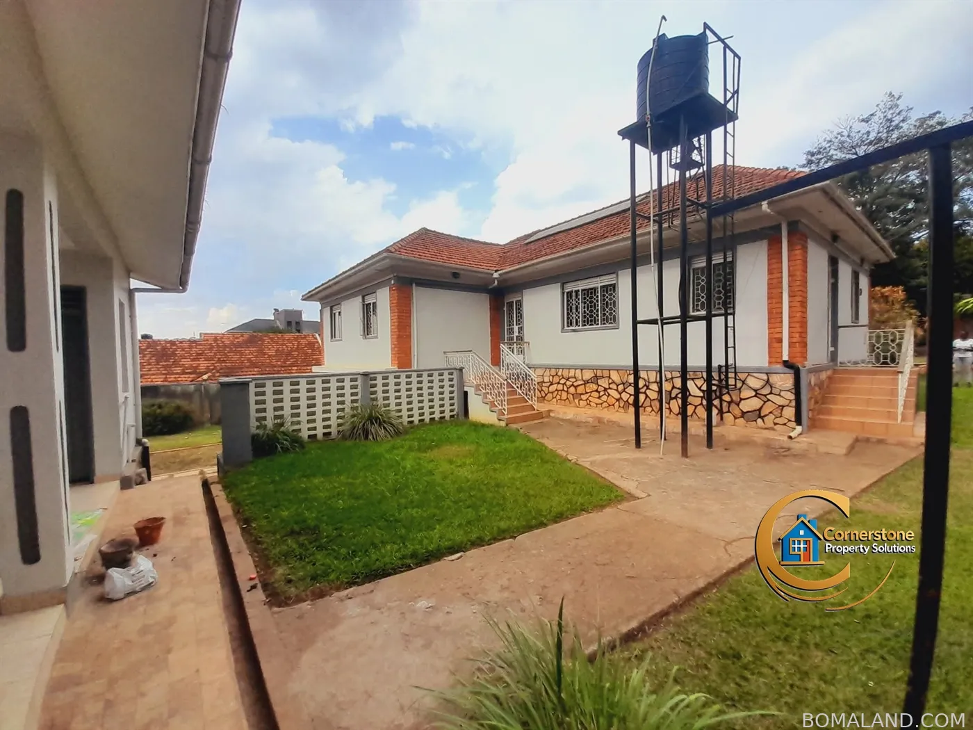 4 bedroom Storeyed house for rent in Bbunga Kampala Uganda