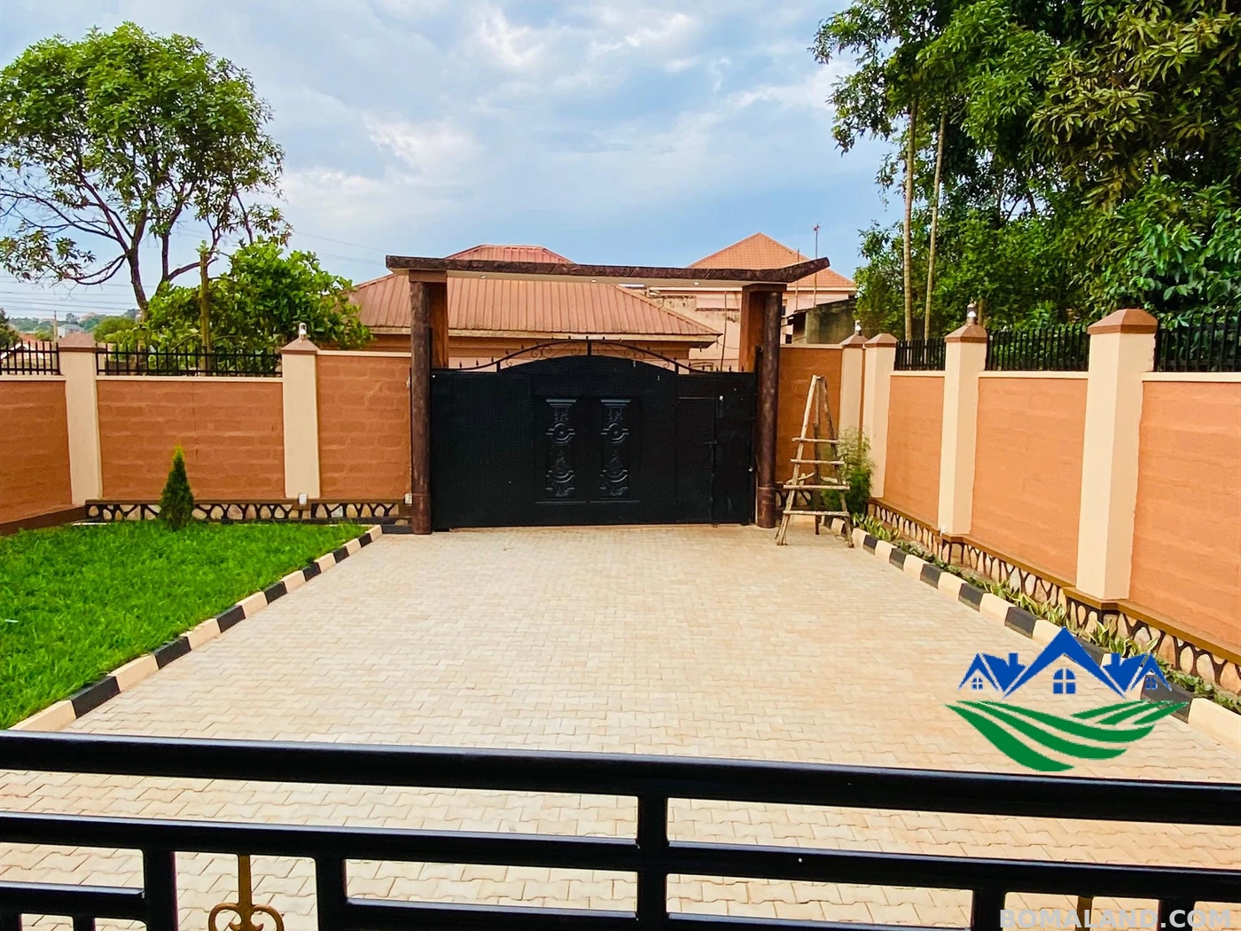 4 bedroom Bungalow for sale in Kitende Wakiso Uganda