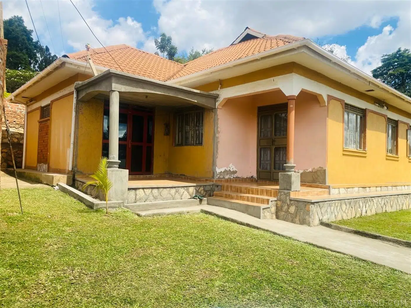 4 bedroom Bungalow for sale in Kyanja Wakiso Uganda