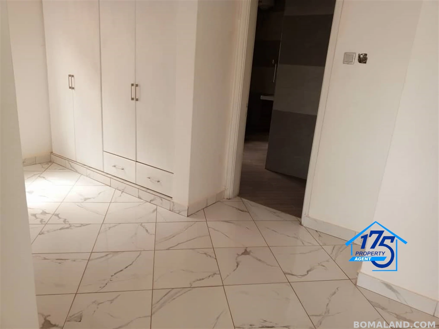6 bedroom Duplex for sale in Kira Wakiso Uganda
