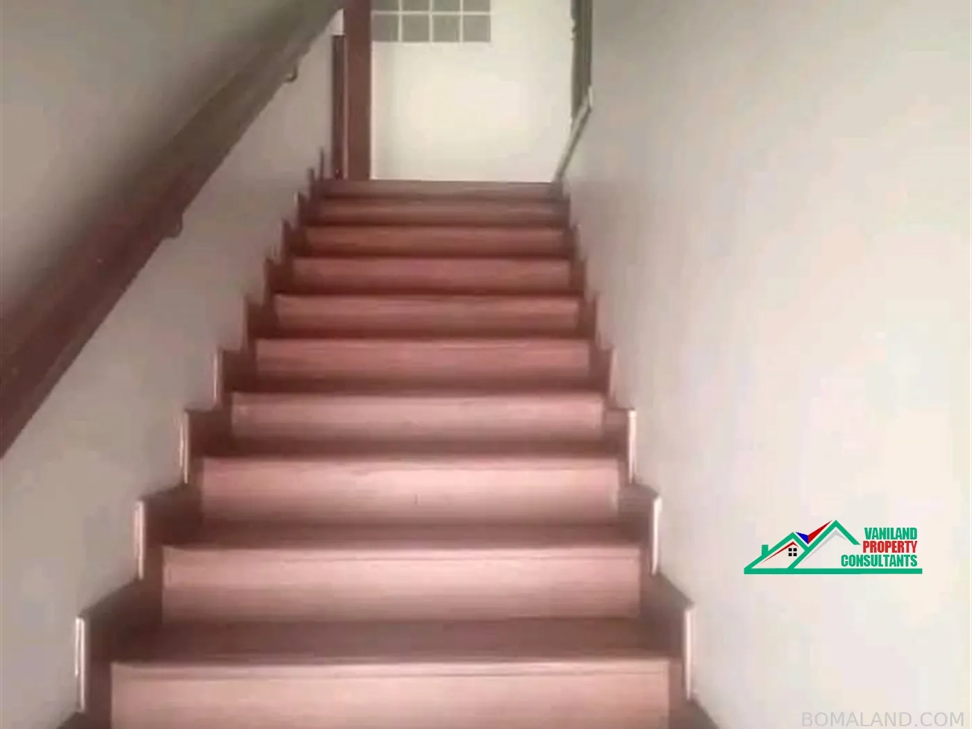 4 bedroom Town House for rent in Bugoloobi Kampala Uganda
