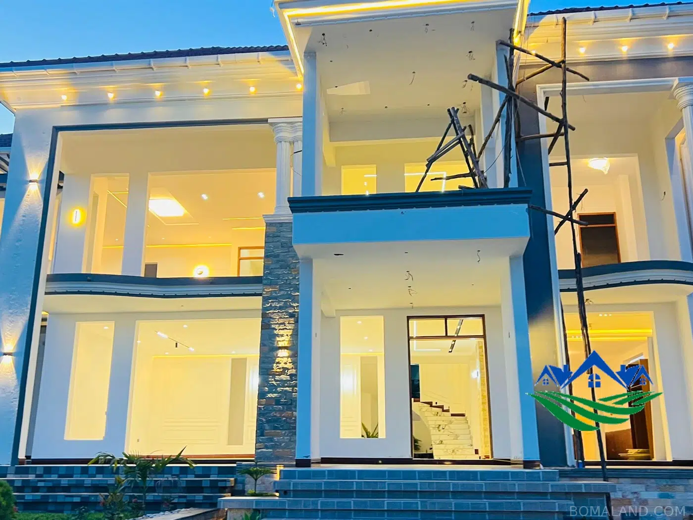 6 bedroom Mansion for sale in Kigo Wakiso Uganda