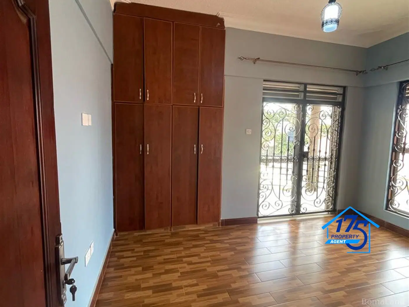 6 bedroom Mansion for sale in Najjera Wakiso Uganda